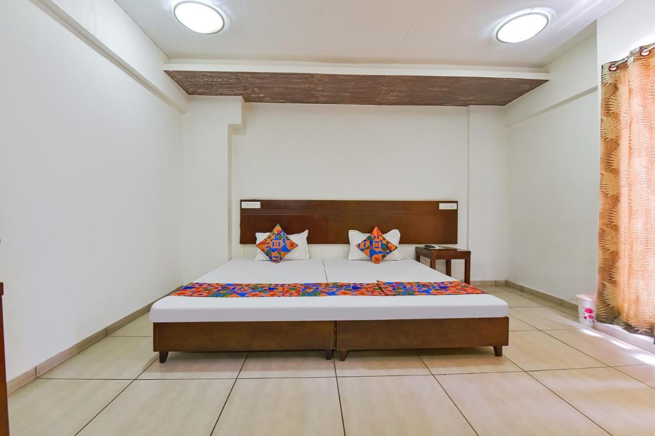 Fabhotel Gl Residency - Satellite 阿穆达巴 外观 照片