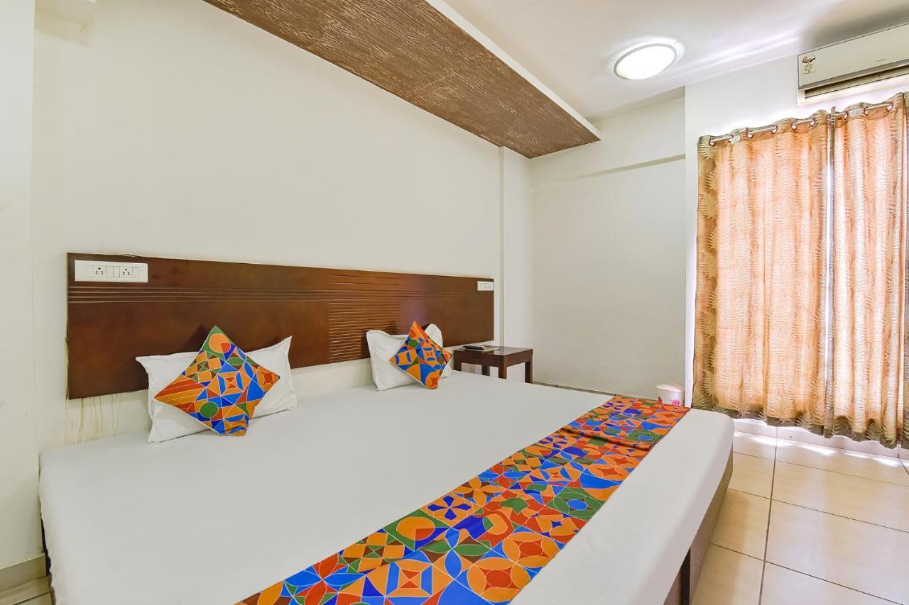 Fabhotel Gl Residency - Satellite 阿穆达巴 外观 照片