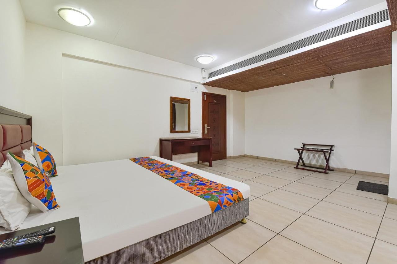 Fabhotel Gl Residency - Satellite 阿穆达巴 外观 照片