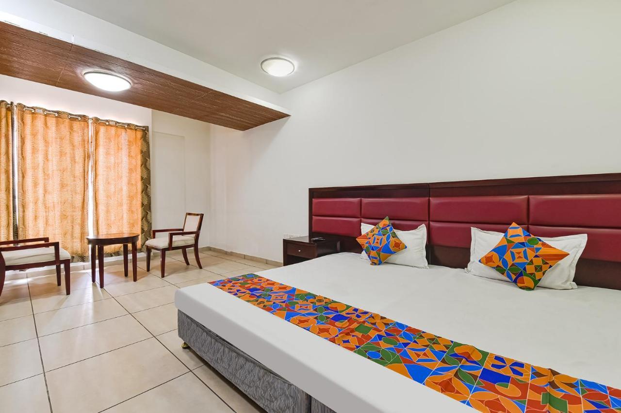 Fabhotel Gl Residency - Satellite 阿穆达巴 外观 照片