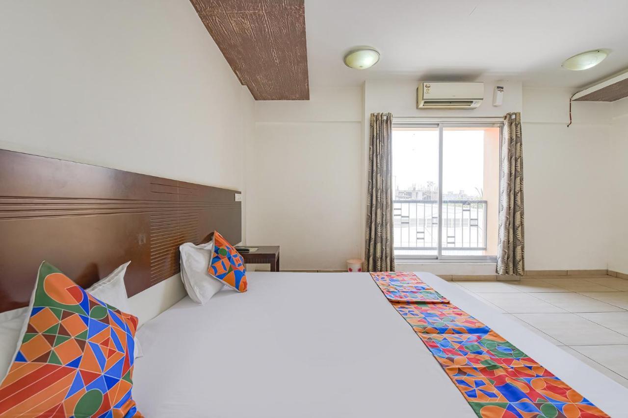 Fabhotel Gl Residency - Satellite 阿穆达巴 外观 照片